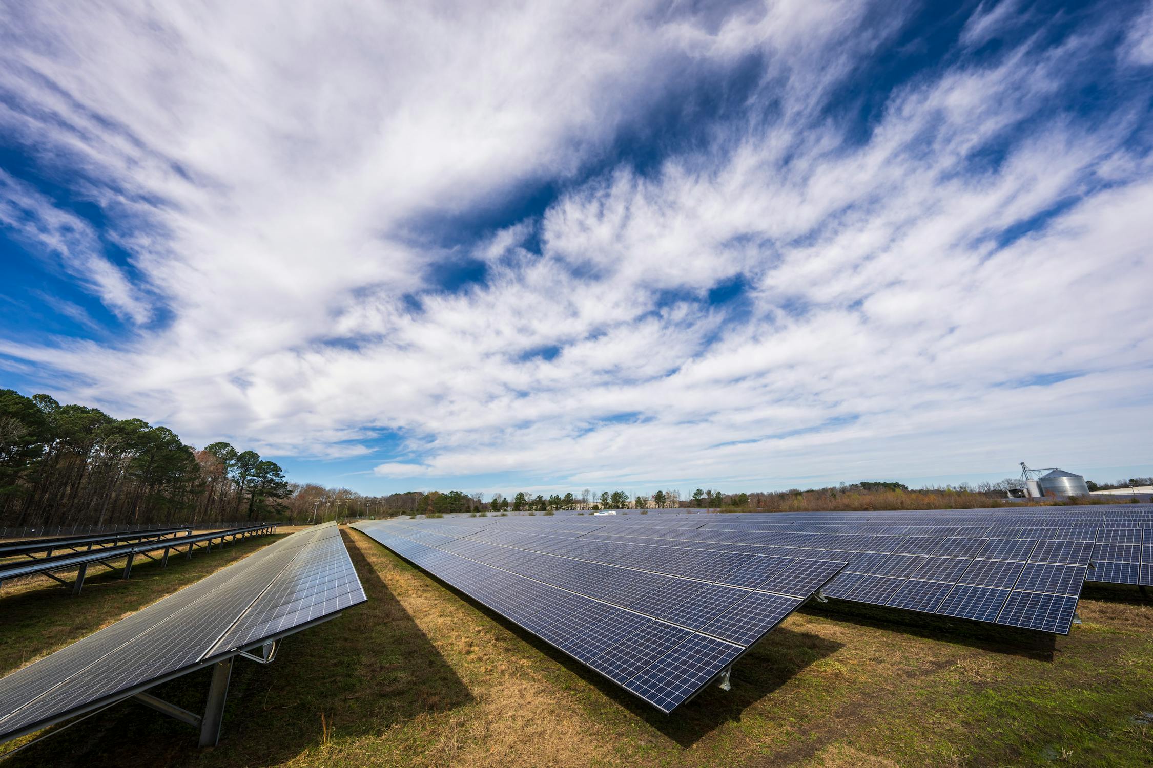 Cómo garantizar la seguridad y confiabilidad de un sistema de generación de energía fotovoltaica distribuida