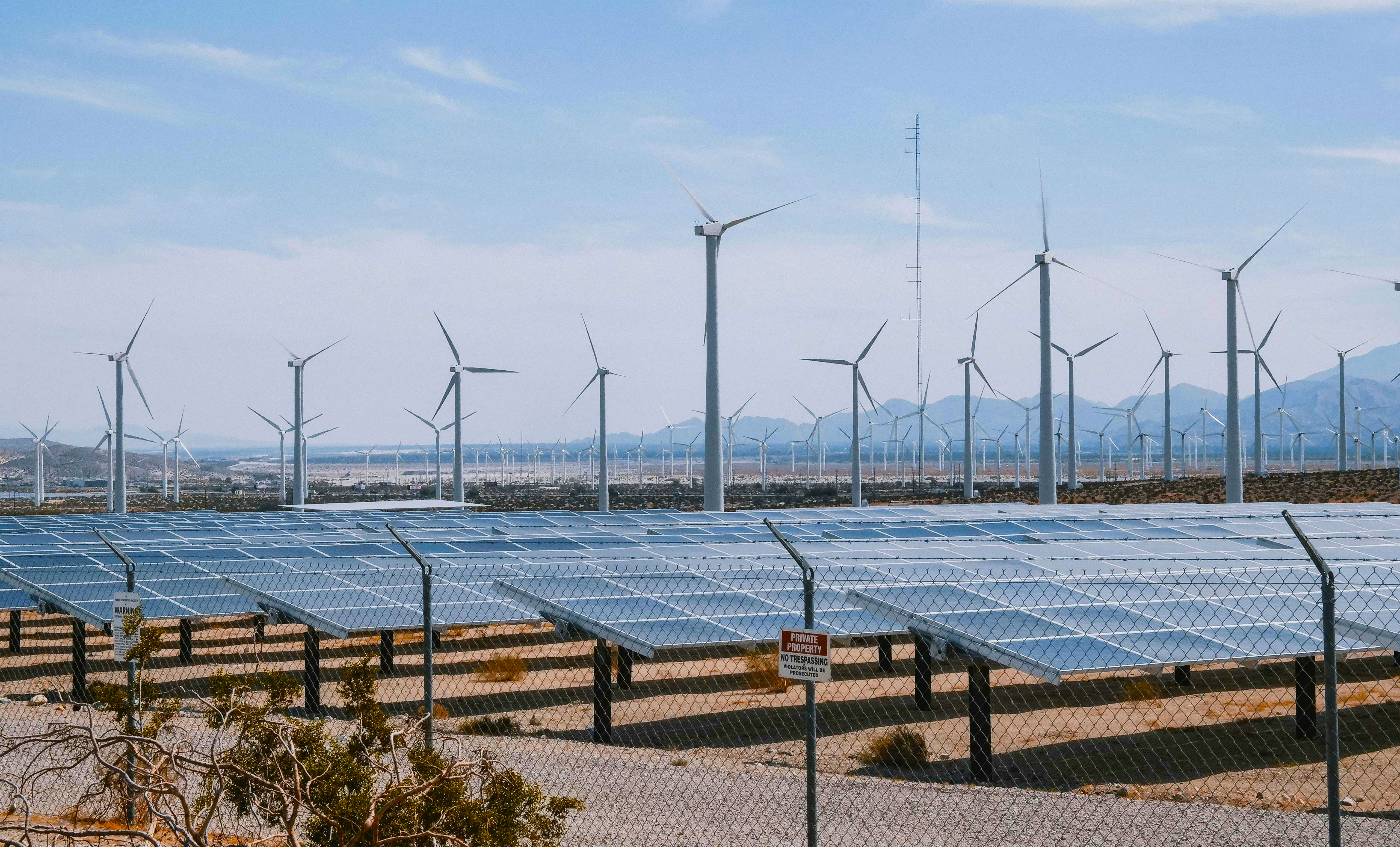 ¿Cuáles son las ventajas de la generación de energía fotovoltaica?