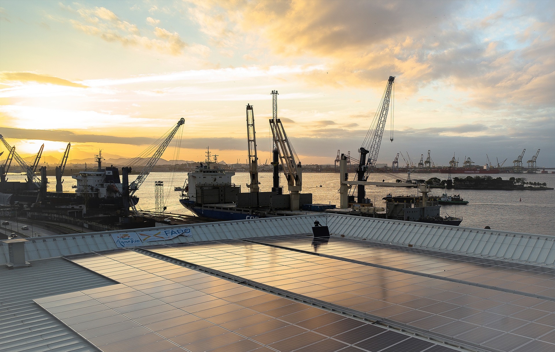 Sistemas de montaje solar y adaptabilidad ambiental: cómo manejar lo extremo